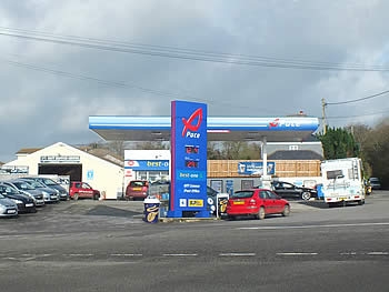 Photo Gallery Image - Convenience shop and petrol station at Hatt